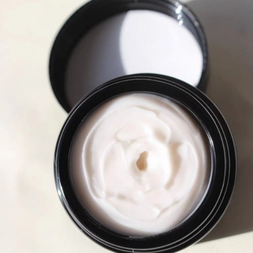 Adult Female Face Cream Lotion Whitening Hyaluronic Acid Moisturizer Ceramide Vitamin B5 Glycerin Acne-Friendly